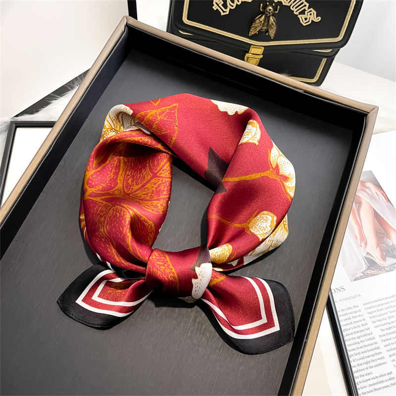 

Gift 100% Silk Scarf Small Square Towel Womens All-Match Spring and Autumn Korean Small Scarf Red Mulberry Silk Scarf