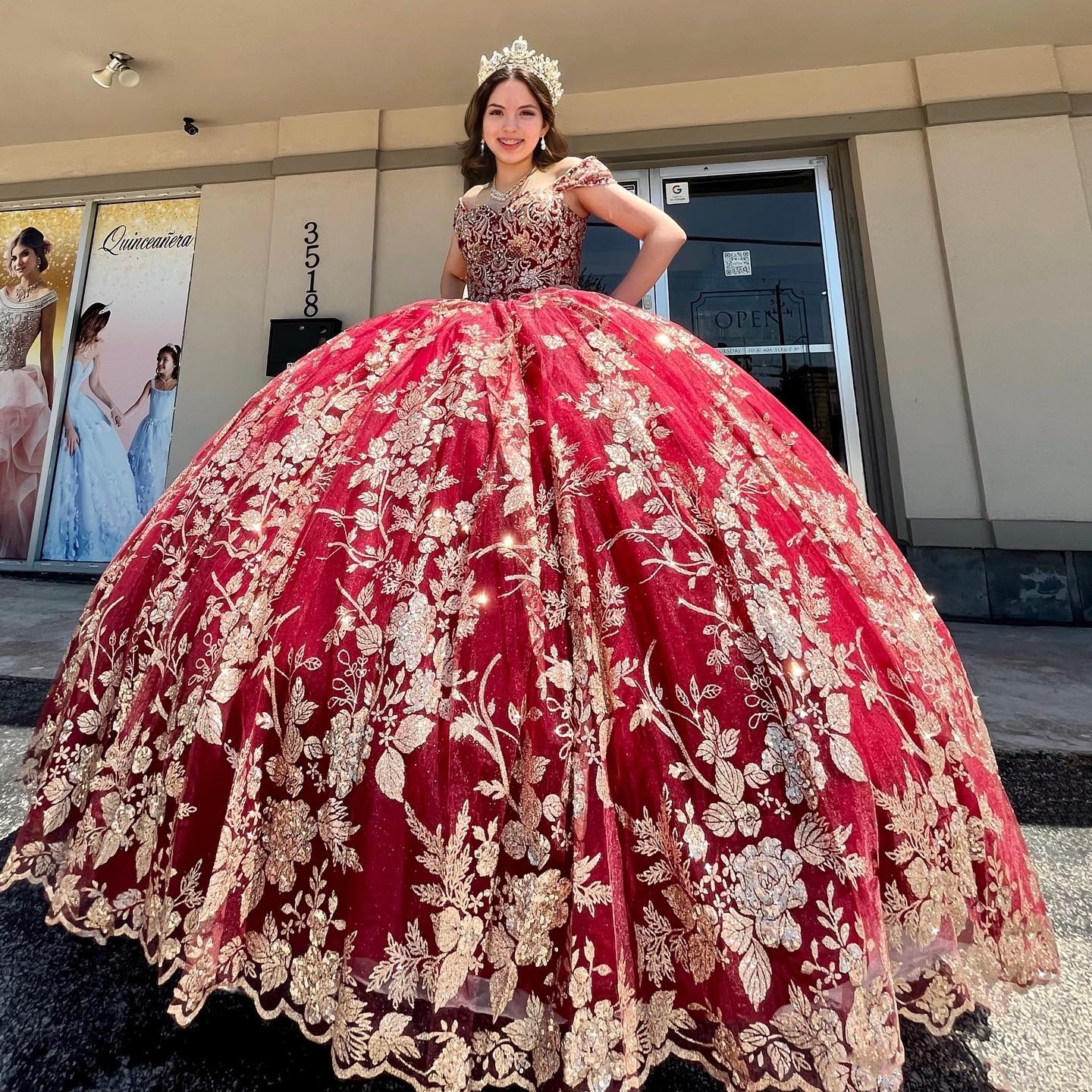 

Burgundy Gold Quinceanera Dress 2023 Straps Neck Sparkle Floral Sequins Beading Tulle Puffy Sweet 16 Gowns Vestidos De 15 Anos Lace-Up Corset Back Off-Shoulder, Same as image
