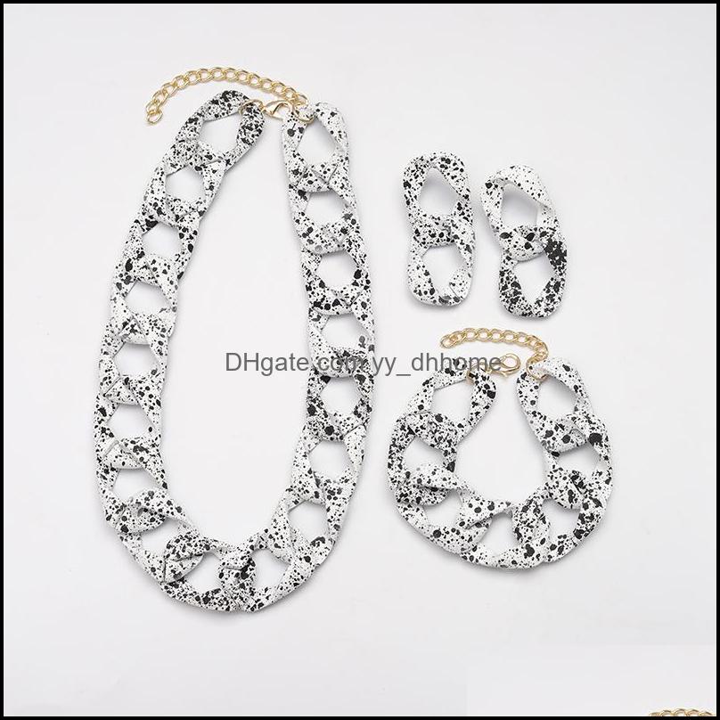 

Bracelet Earrings Necklace Jewelry Sets Acrylic Black White Rubber Effect Bracelet Three-Piece Retro Simple Fashion Link Necklaces Punk C, Randomly sended colors