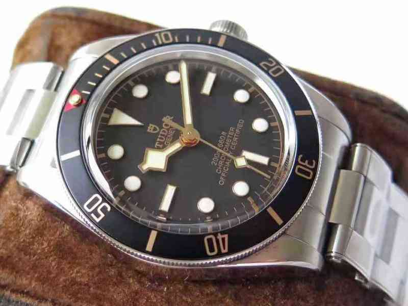 

women's watch designer qweqrewqr Heritage Black Bay 58 Fifty-Eight BB58 M79030N-0001 SS 2824-2 Stainless Steel Red and Blue Bezel Dial Watch, Green