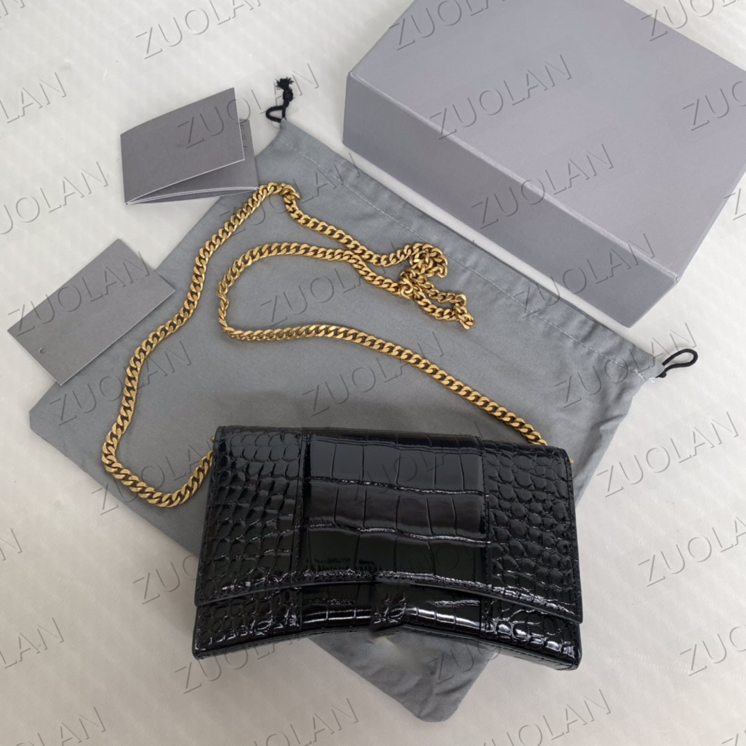 

Dionysian Chain Senior underarm Bags Fashion Shoulder Handbags High Quality LADY chains phone bag temperament Cross body wallet Metallic glossy hourglass, Blue