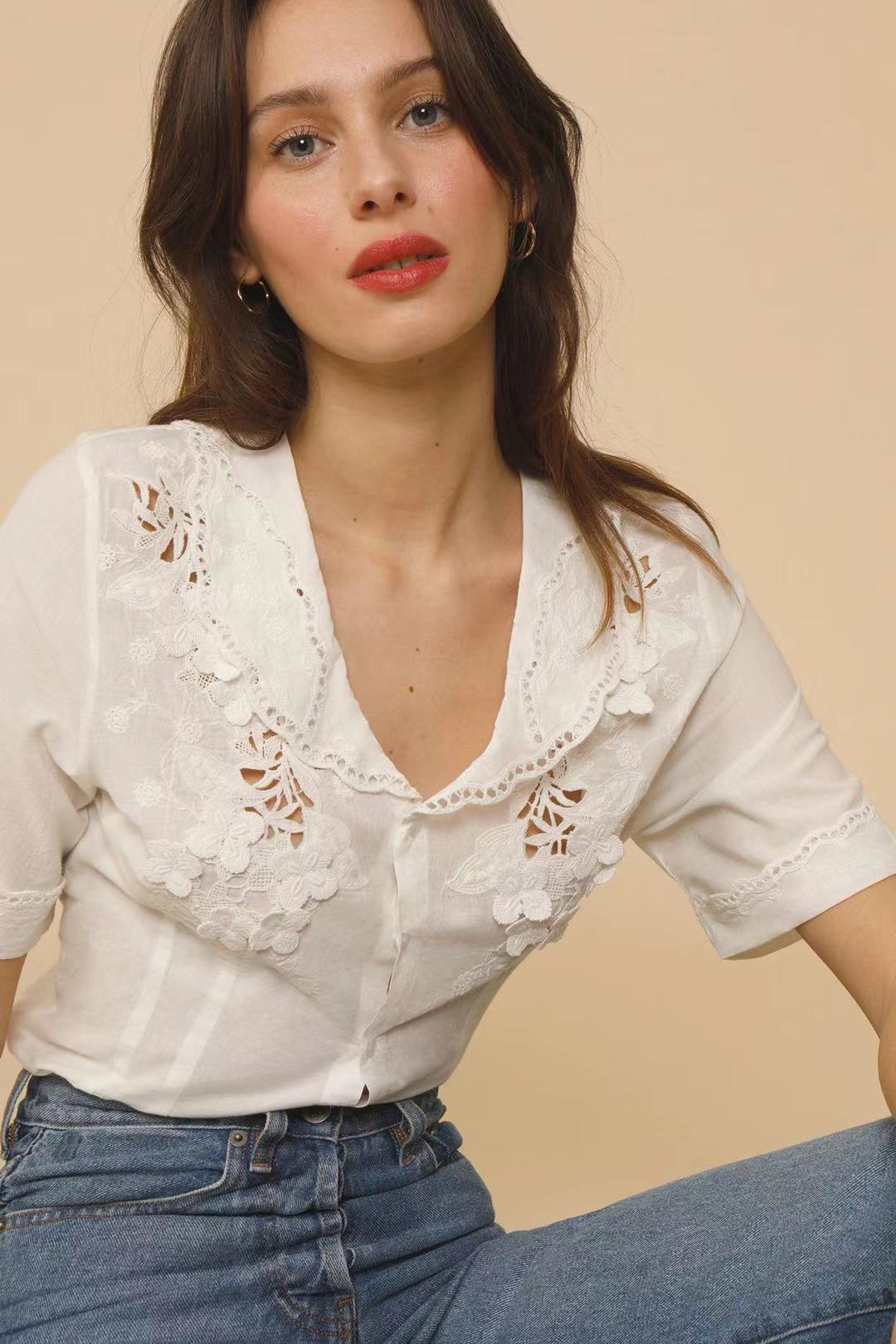 

Women's T-Shirt 2022 hollow out embroidery lace top white short sleeved shirt rouje