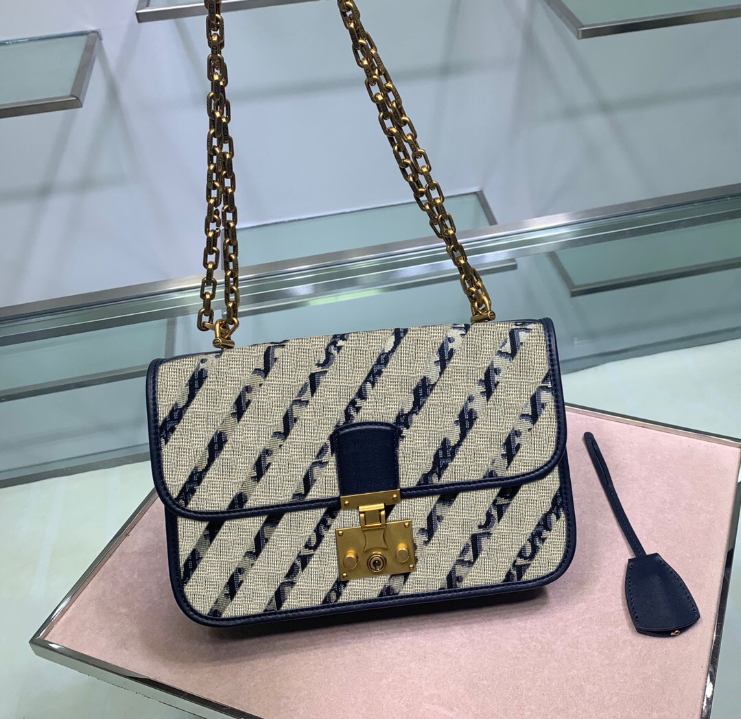 

2022 Packages temperament Senior Bags Ball-match Fashion Shoulder vintage Handbags High Quality Women chains phone bag wallet Metallic, ##