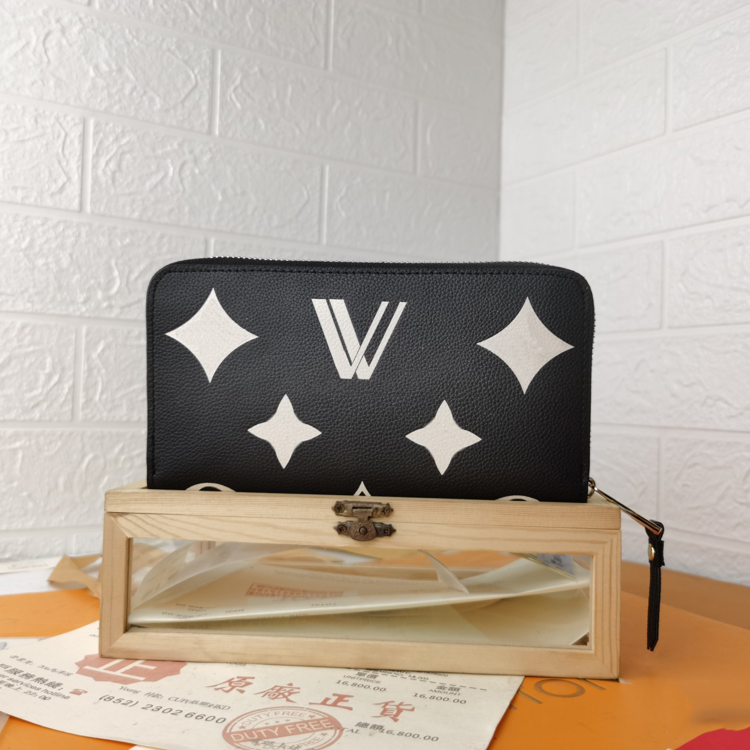 

22Ss Women Luxurys Designers zippy Long Wallets Handbag Leather Embossed Flowers L Bag Ladies Travel Men Wallet Coin Purse With original box, Green