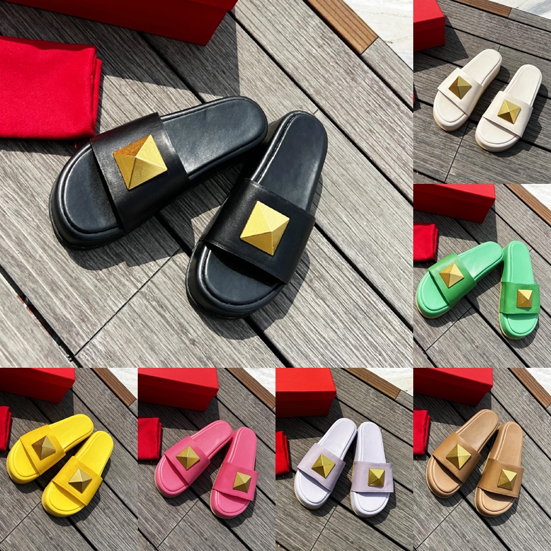 

Designer Women rivets calfskin slippers rubber sole flat leather sandals Luxury Retro slippers size 35-40, Red