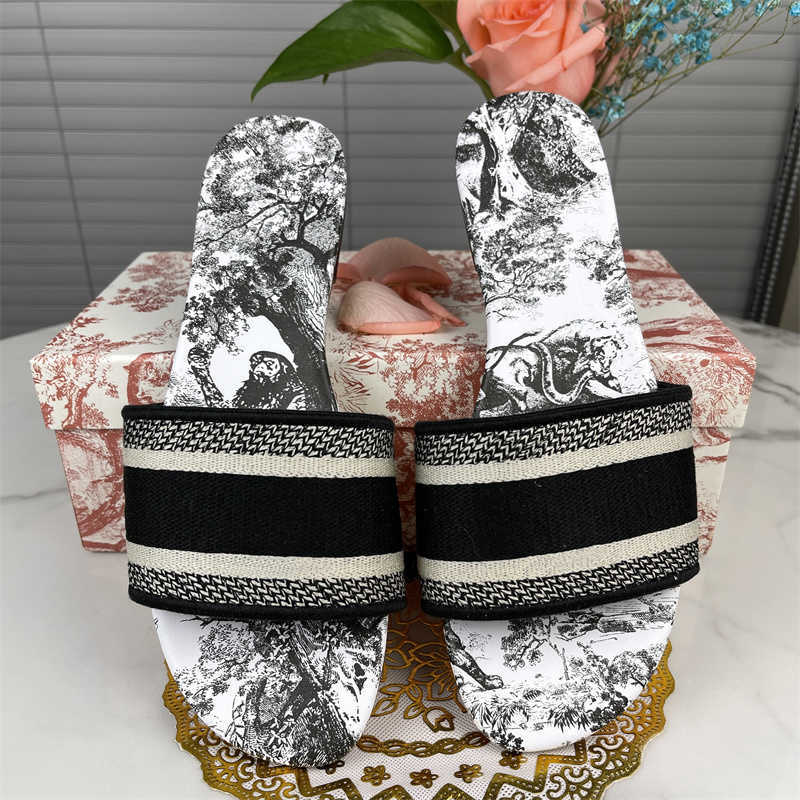 

2022 Luxury Slippers Spring And Autumn New Embroidered Letters Beach Flat Cotton Slippers Black Fabric Word Sandals, #31