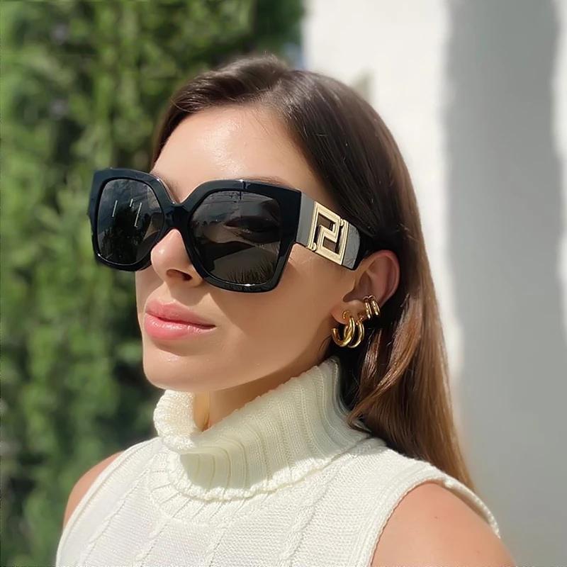 Lunettes de soleil Square surdimensionné Femmes 2022 Marque Design Mode Grand Cadre Sun Lunettes pour hommes Retro Zonnebril Dames Métal Logo