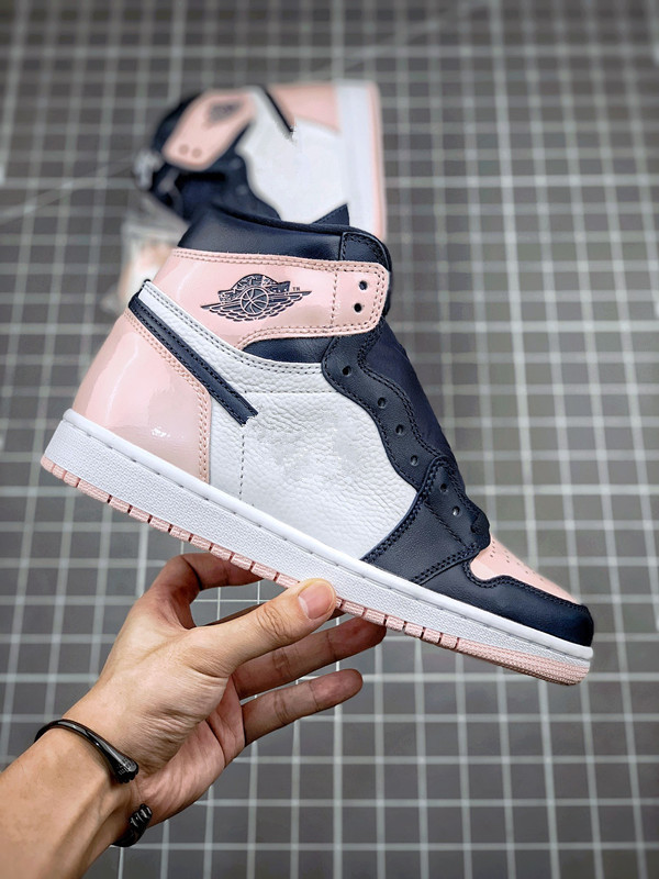 

Shoes Designer HIGH Quality Basketball Jumpman 1 high OG Nrg Rust Pink Color White/Rust Pink-Black Retro Cultural Sneakers Outdoor Trainers