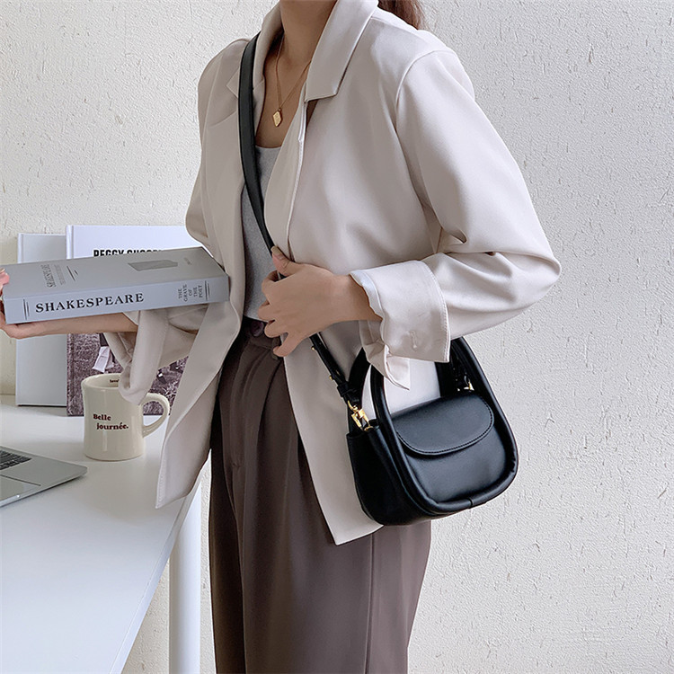 

Korean popular square Shoulder Bags simple Lady Luxury Handbags trendy messenger retro portable Fashion Handbag, Black