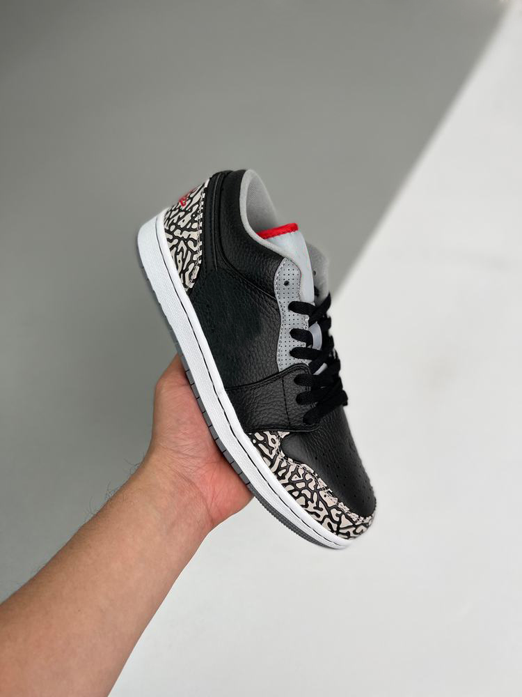 

(With Box)2022 1 Phat Low Basketball Shoes Men Women Black Varsity Red White Cement Grey 1s Sneaker, Multi