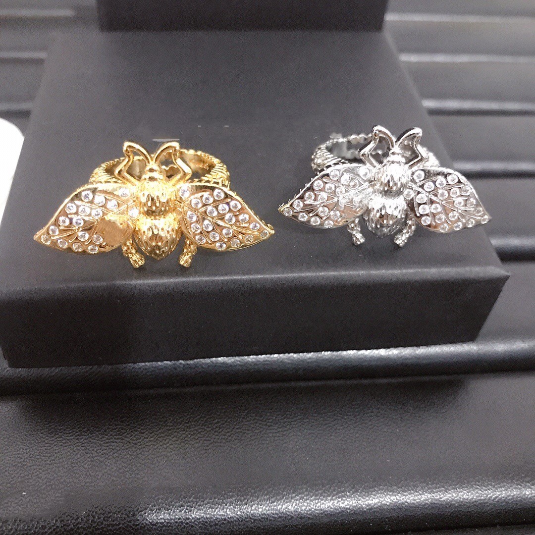 

2022 Vintage Letters Diamond Ring Little Bee Brass Accessories Gold and Silver 2 Colors Optional Female High Quality Fast Delivery