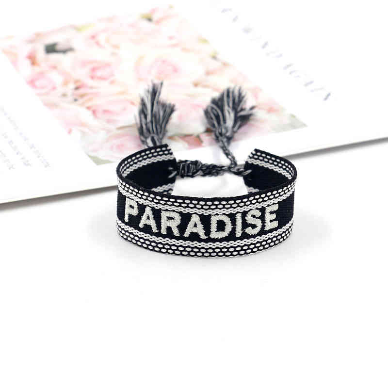 Mot ajusté créatif D Lettre de maison 2022 Bracelet de mode de marque de luxe Bracelet pour dames polyvalents
