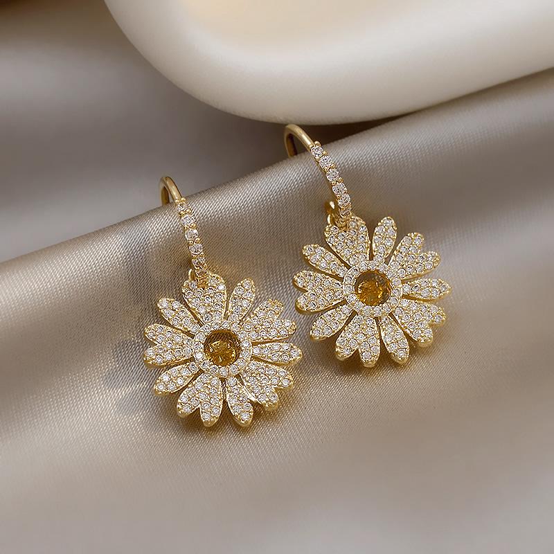 

Dangle & Chandelier Korean Style Flower Micro Pave Earrings For Women 2022 Jewelry Delicate Earings Bijoux