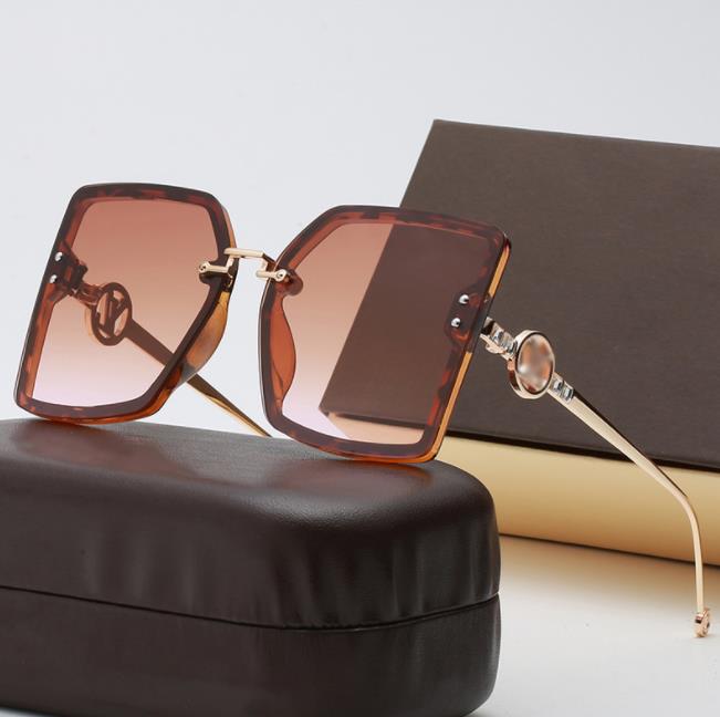 

Fashion Designer Sunglasses Classic Eyeglasses Goggle Outdoor Beach Sun Glasses For Man Woman 7 Color Optional Triangular signature