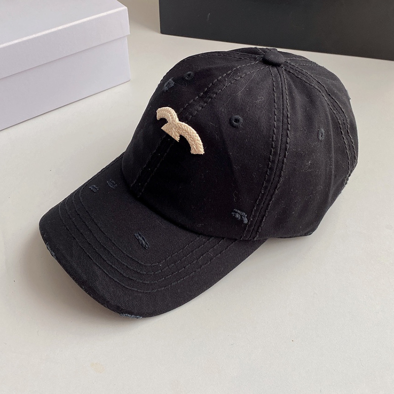 

Luxurys Designers Casquette Women Simplicity Baseball Caps Man Fashion Solid Color Hats Top Quality Leisure Embroidery Versatile Fitted Hat Very Nice, Coffee