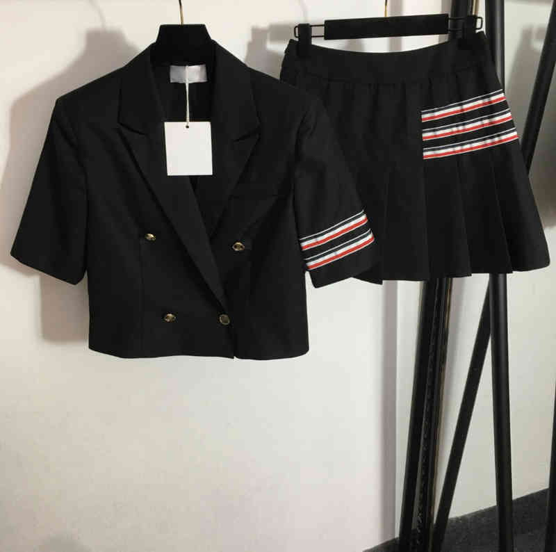 

Womens Two Pieces Pants High-quality Blazers And High-waisted Skirts With Stylish Striped Prints 2 Piece Sets Designer Tracksuits Women Clothing 0912