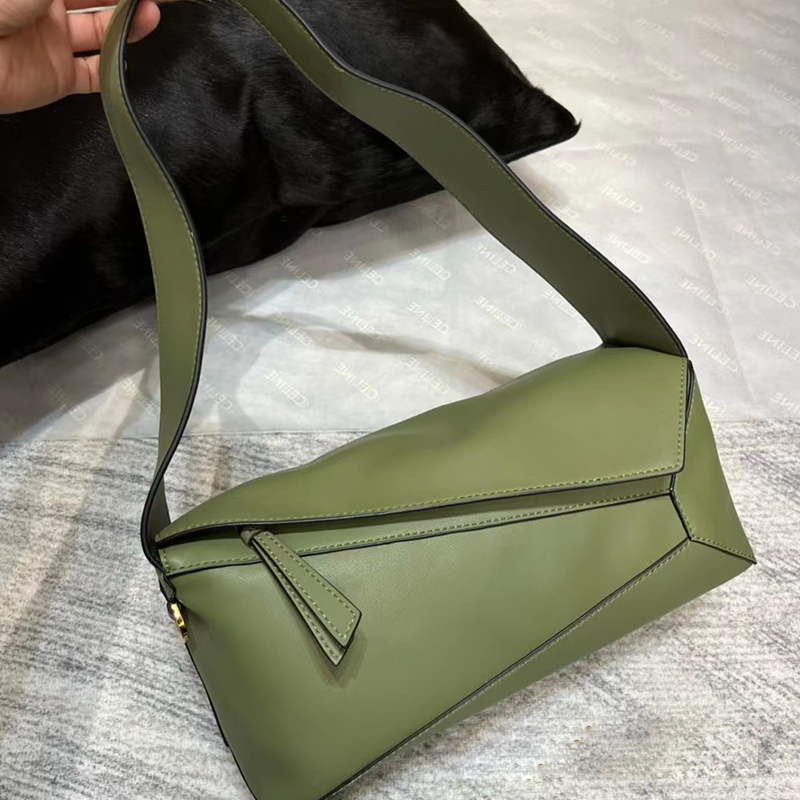

Design Box Shoulder Bag Geometric Shape Leather Large Capacity Multifunctional Women's New Handbag Fashion Versatile Underarm Bag, White