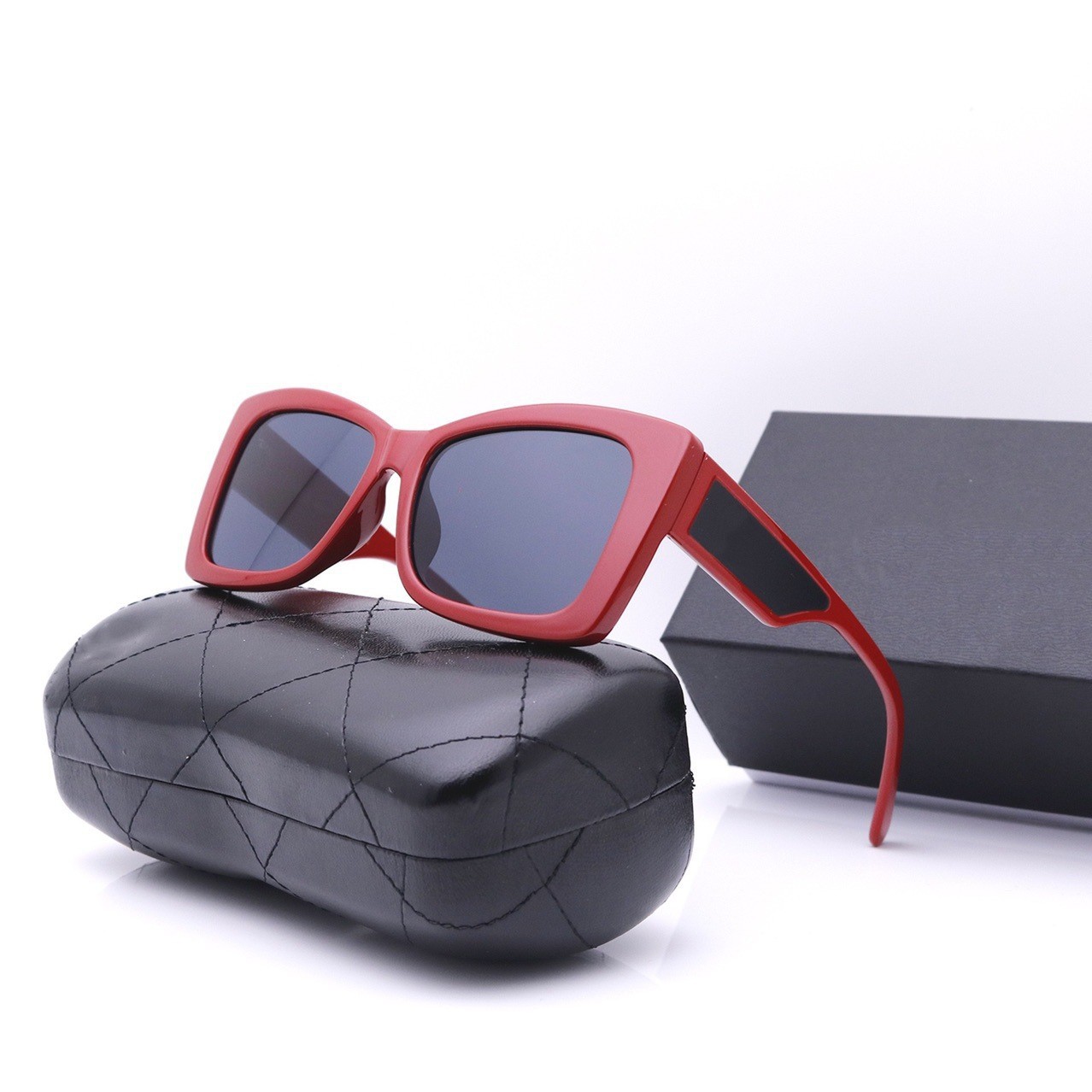 

Sunglasses Classic Designer Square Women Men Fashion Vintage Travel Punk Summer Sun Glasses For Female EyewearSunglassesSunglasses Original Box 6052