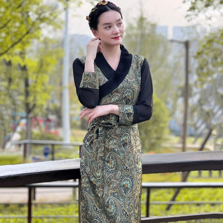 

Casual Dresses Vintage embroidered Dress Women's Cotton silk Long sleeve V-Neck national Vestidos Tibetan Robe, Black