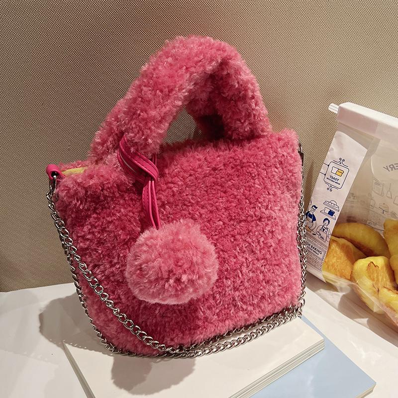 

Evening Bags Lambswool Tote Bag Plush Bucket 2022 Winter Soft Lamb Wool Women's Designer Handbag Shoulder Messenger, Beige