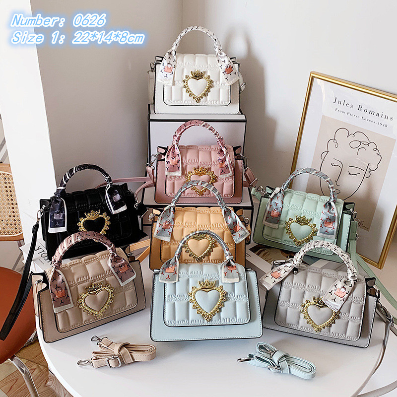 

Wholesale factory ladies leathers shoulder bags sweet little fresh candy-colored summer handbag high quality shaped leather backpack street trend rivet clutch bag, Pink1-0626