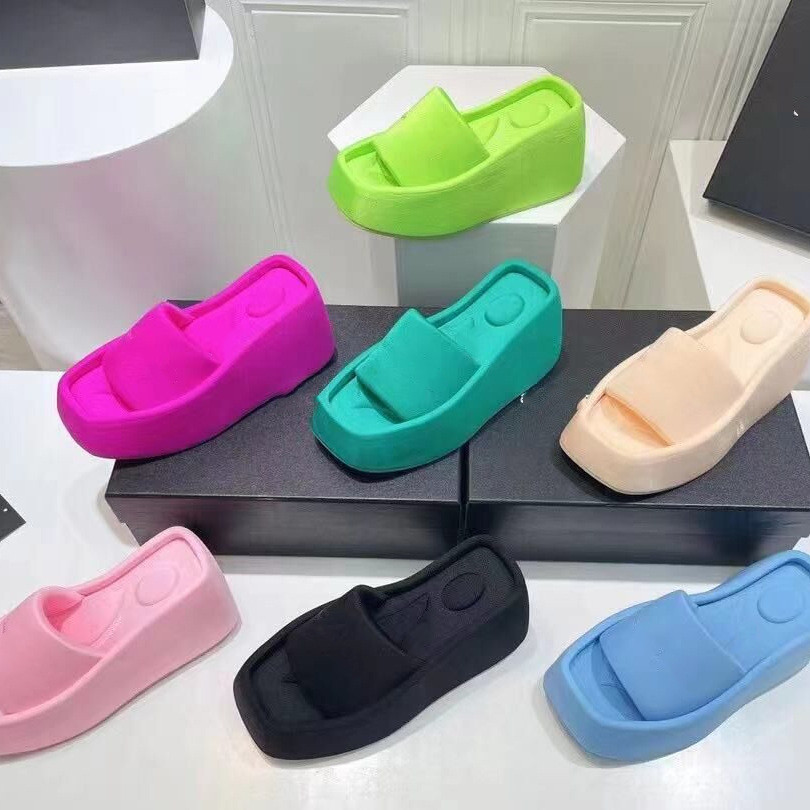 

2022 Summer fashion women's slippers top quality original BOX hot designer letter PU foam water platform sponge cake bottom height anti-skid women's beach flip-flops, Shoe box