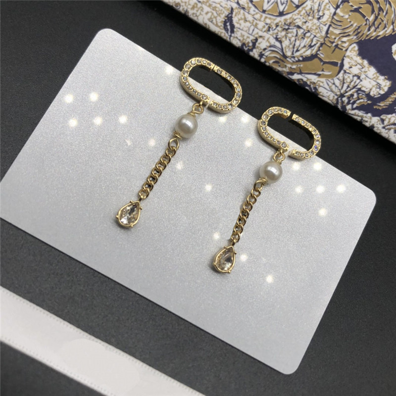

Retail And Wholesale Women Designer Earrings Girls Ladies Fashion Famous Letter Pearl Luxury Couples Individuality Earring Jewelry Accessories