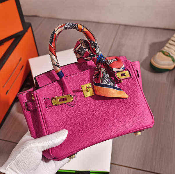 

Handbags Herme Birkins Upgraded Mini Platinum European and Messenger 2022 Style Soft Face Small Handbag, Rose red 20cm