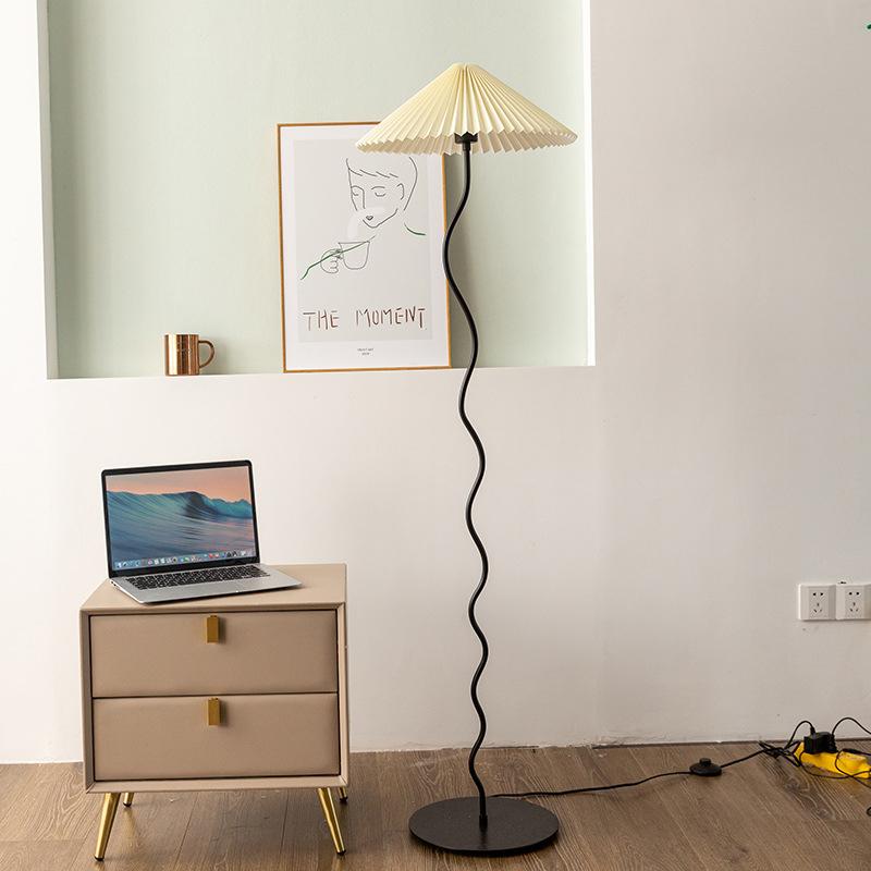 

Floor Lamps Nordic Minimalist Pleated Fabric Led Lamp Living Room Home Decor Sofa Corner Standing Table Light Bedroom Bedside