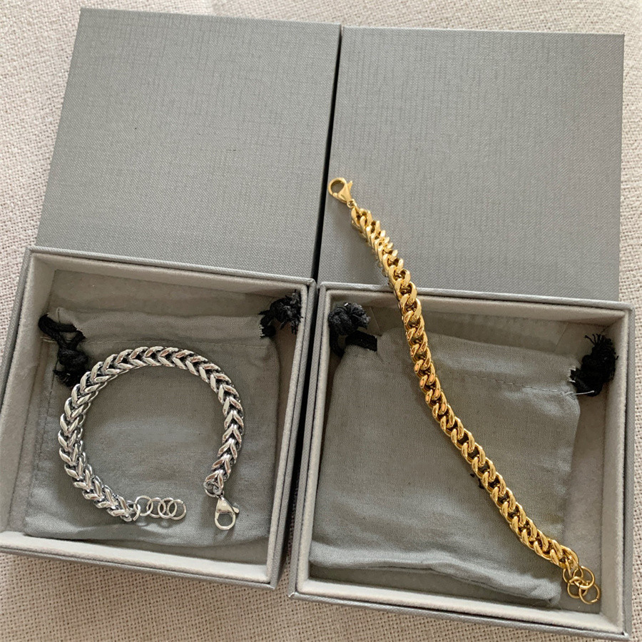 French Fashion Heavy Metal Middle-Aged Nracelet Gold-Plated Silver Couple Model High-Quality Texture Design Jewelry Gift