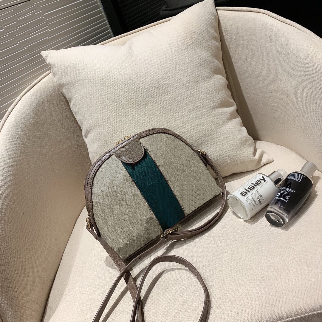 

2022 Shell Shoulder Bag Leather Two Tone Woven With Serial Number Does Not Come With Box 499621, Apricot + red black webbing