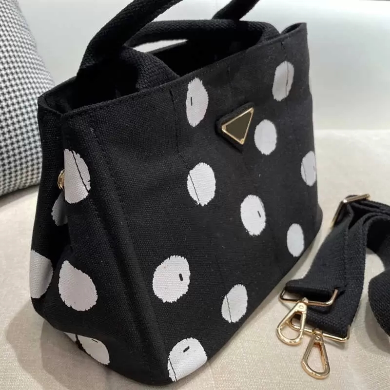 

Totes Designer Handbag shoulder bags Handbgs Tote Bag canvas luxury High-capacity Fashion brand With exquisite packaging and original box size 30-20 cm