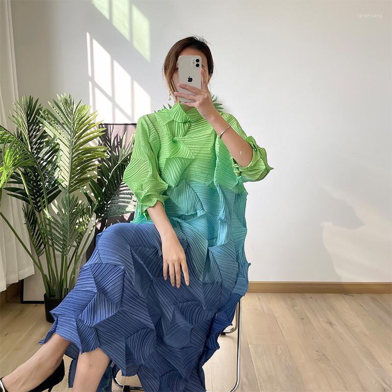 

Casual Dresses Miyake Pleated Gradient Color Random Dress 2022 Spring And Summer Diamond Long Skirt Slim Women's ClothingCasual