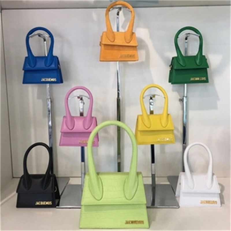 

Designer Jacquemsbag women's bag 22ssle Chiquito flip Mini Handbag One Shoulder Messenger Bag, Black trumpet