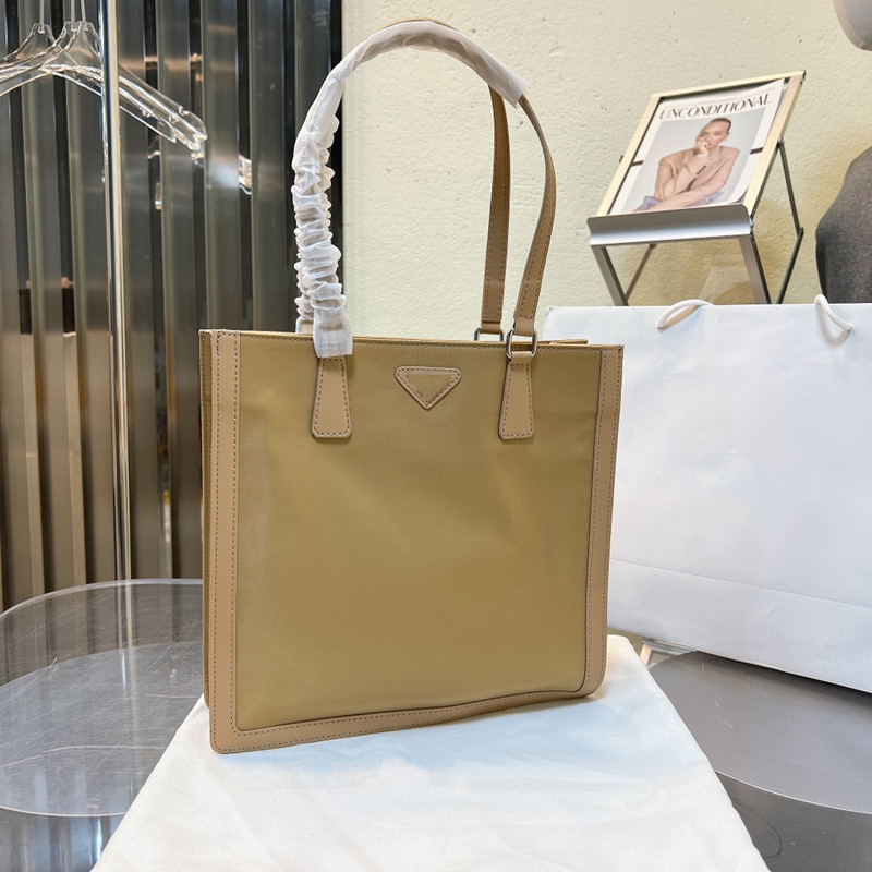 

HPB 2022 Women Fashion Classic Premium Brand handbags evening bags tote bag simple top quality solid colors size:30*30cm, Black