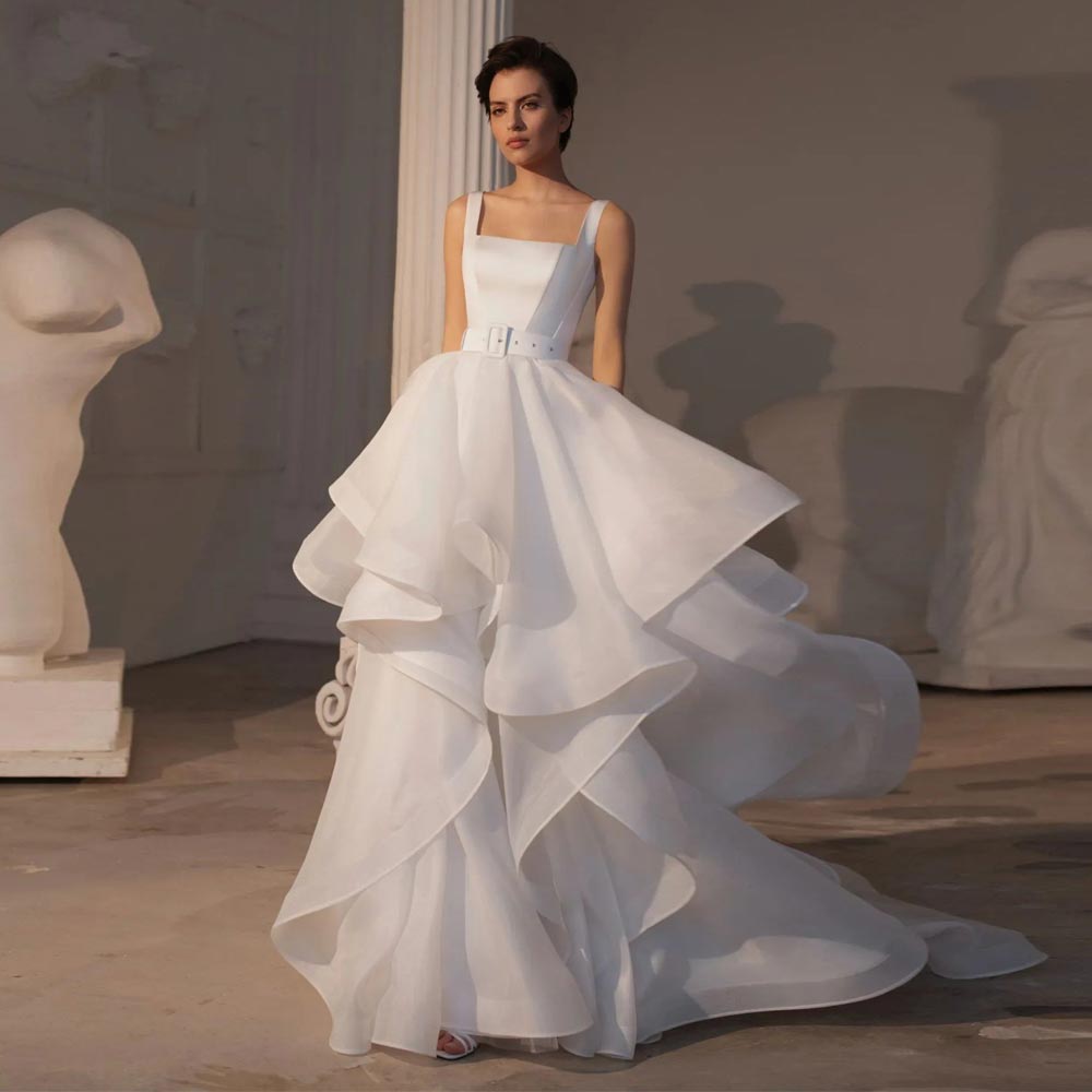 Charming Ruffled Wedding Dresses Square Neckline Bridal Gowns Sleeveless A Line Sweep Train Organza Beach robe de mariee