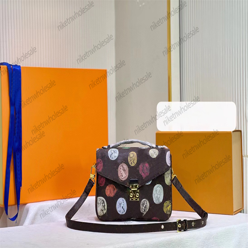 

Pochette Bag Designer Bag Cameo Prints Monograms Canvas Shoulder Bags Women Handbags M59257, ##