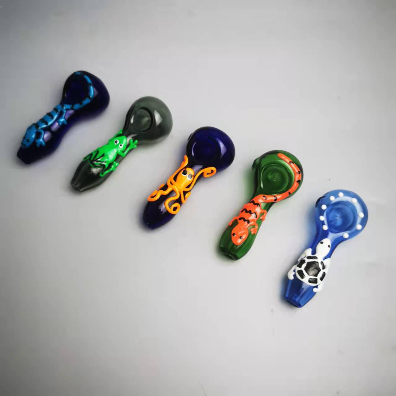 

Glow in the Dark Animals Glass Pipe Smoking Accessories Luminous Hand Spoon Pipes