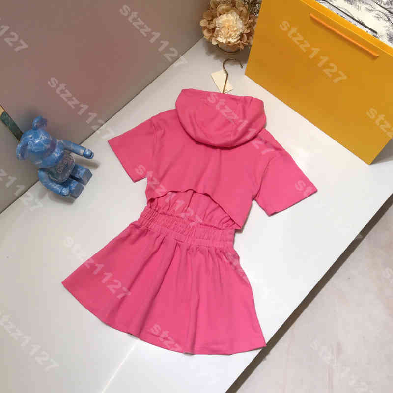 Designer Girl Robe à capuche Robes imprimées d'été Hoodies bébé fille simple jupe solide Coton Coton Côtes courts Logo Fe..Di Brand Kids Vêtement