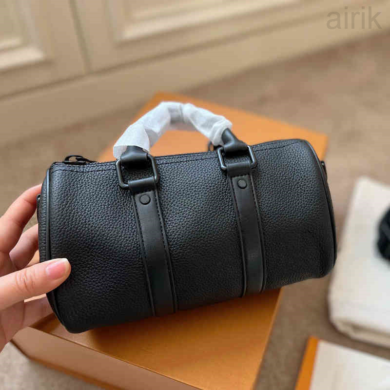 

Shoulder Bags Women Cylinder Handbag Leather Designer Luxury Crossbody Tote Female Pillow Purses High Quality 220402, Black