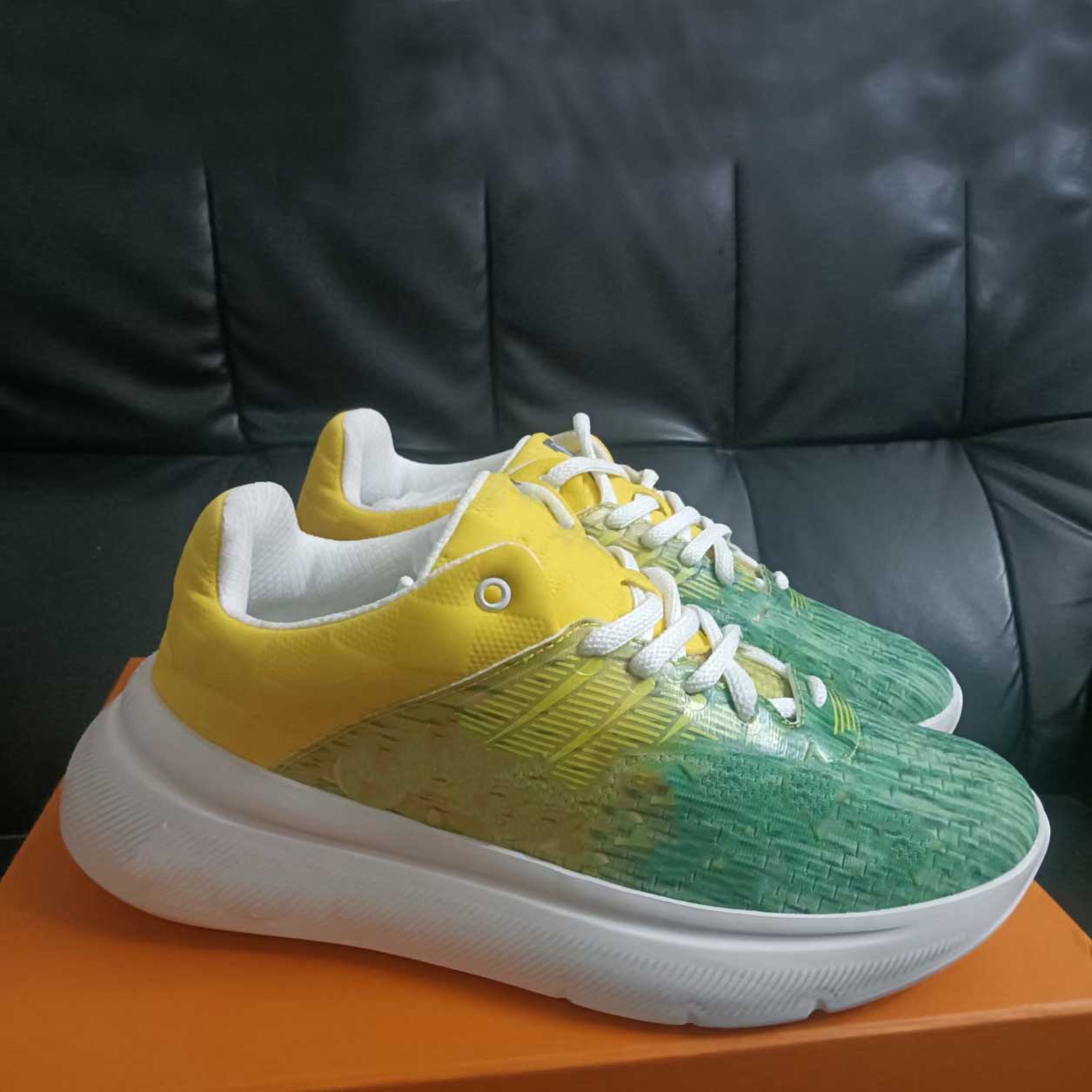 

Classic men's and women's casual shoes with high quality breathable printed plaid embroidery fashion lace-up white and green running shoes increased fitness sneakers., Grey