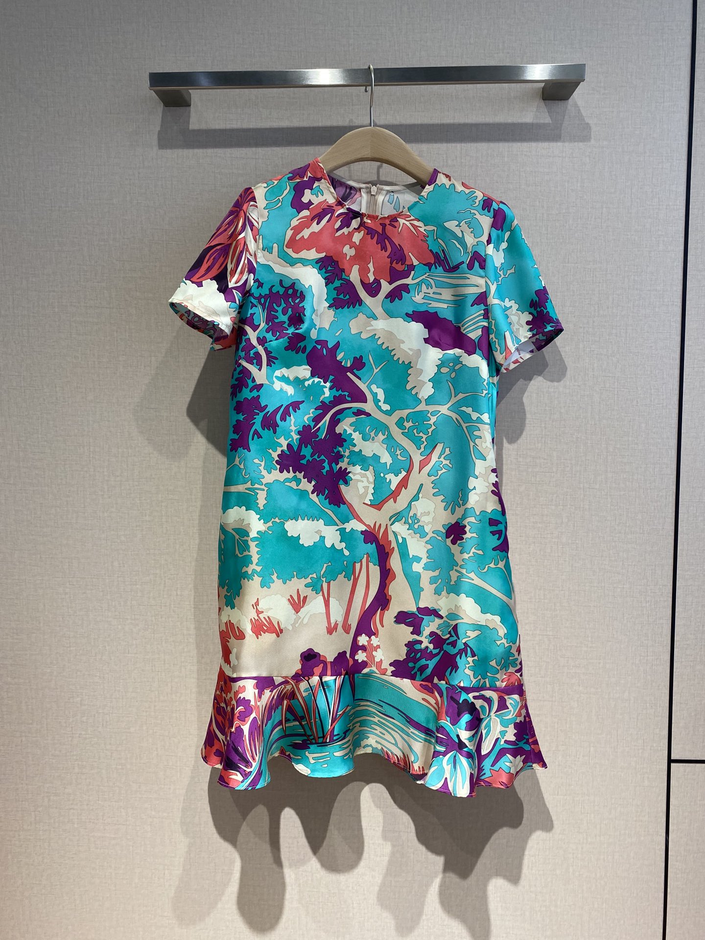 

European luxury designer designs color abstract print dress, Multi