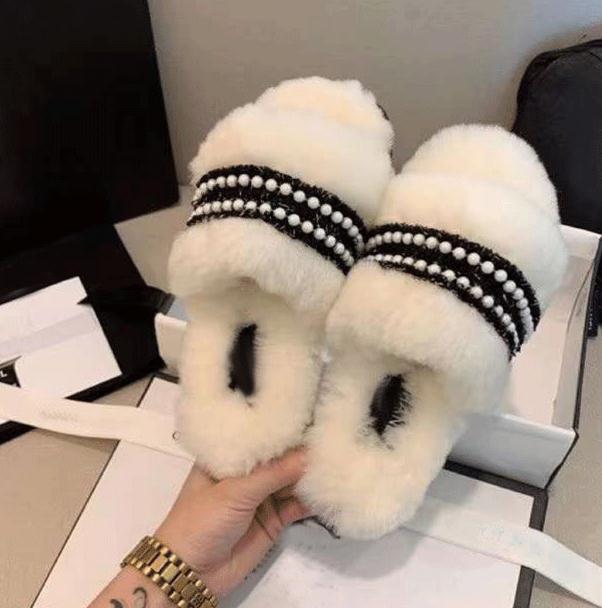 

New luxury pearl hairy slippers for women non-slip soft bottom sheepskin wool white black flat furry slipper outer wear ladies long hair slippers 35-41