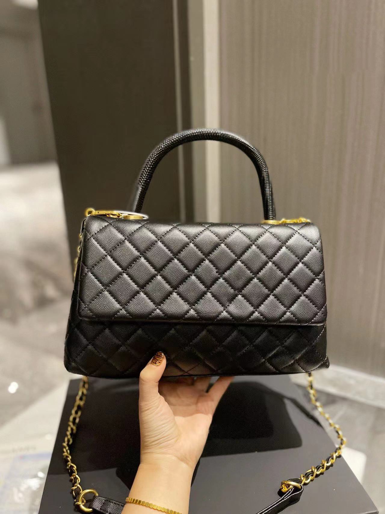 

CC Shoulder Bags Fashion Leather luxurys Totes purse handbags crossbody backpack Designer Leather Classic high quality, Black