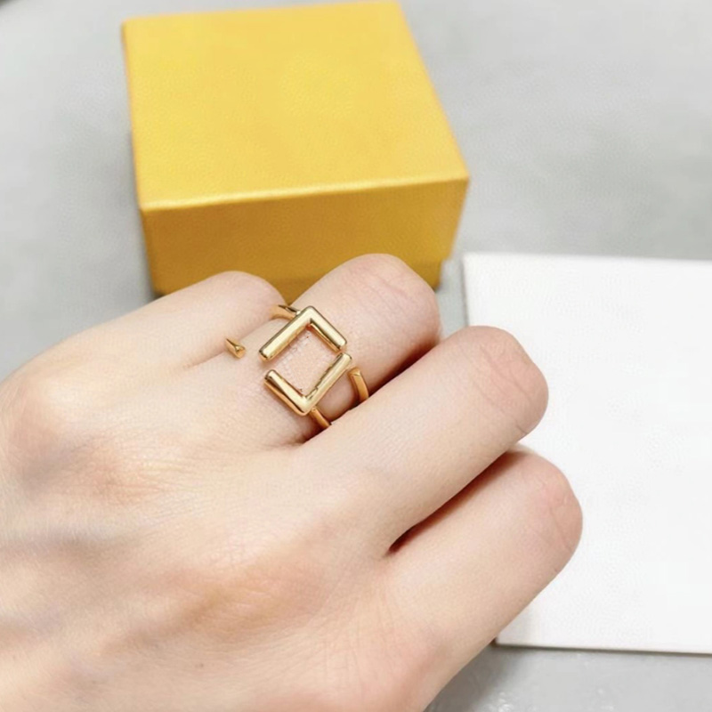 

Fashion Women Ring Designer Jewelry Simple Golden Rings Womens Luxury Letter F Rings Designers Party Lady Ornament With Box 2204157WU