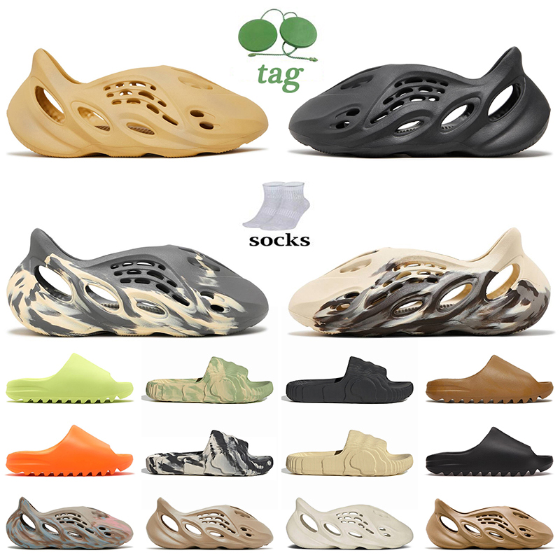 Yeezy mousse coureuse glisse femmes hommes concepteurs pantoufles sulfur onyx crème argile lune gris gris sliders chaussures de plage brouillonne