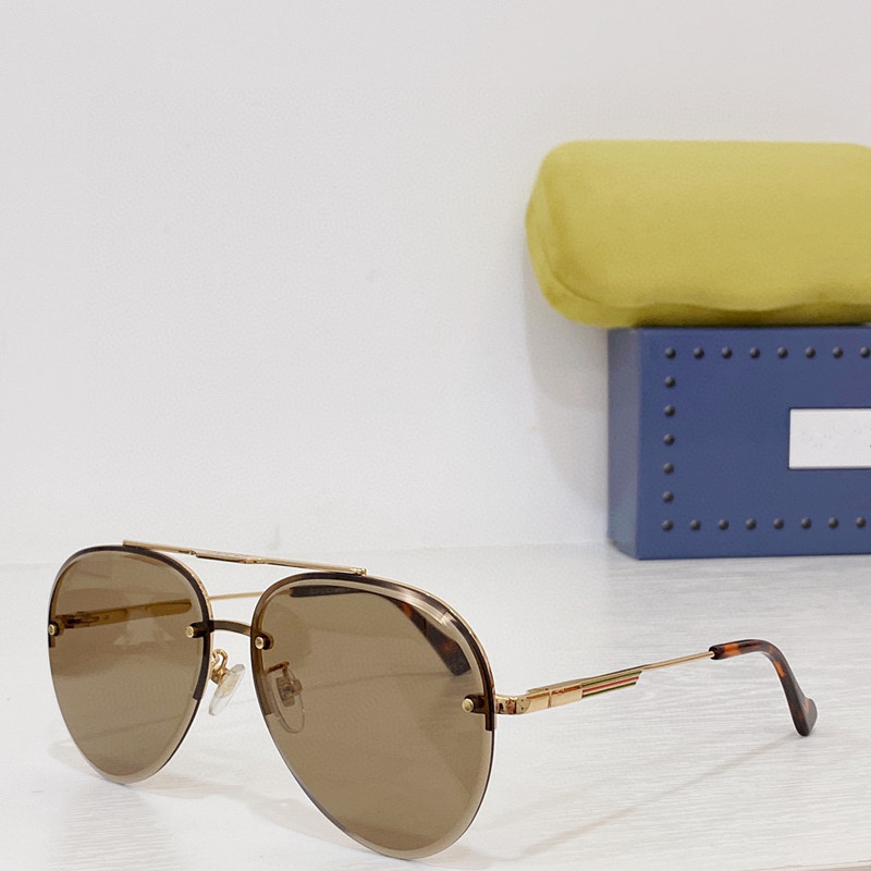 

Sunglasses For Women and Men Summer 1327 Style Anti-Ultraviolet Retro Plate Frameless Glasses Random Box