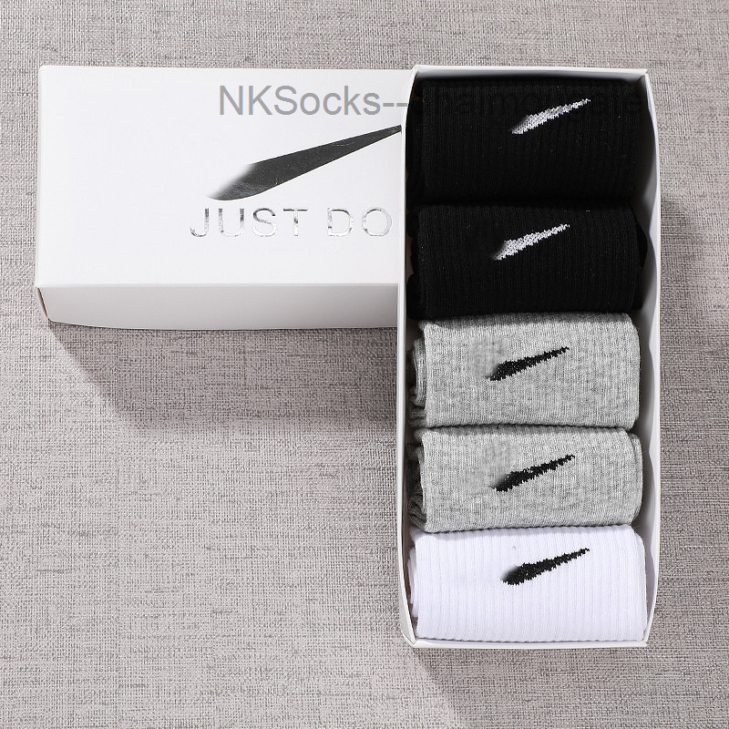

Fashion Men's Classic Socks Gift Box Stockings Hook Brand Black White Gray Medium Tube Sports Cotton Sweat Absorbing Sock Men Women Luxury Wear Short Sportsocks 24k3, Three pairs of black white grey