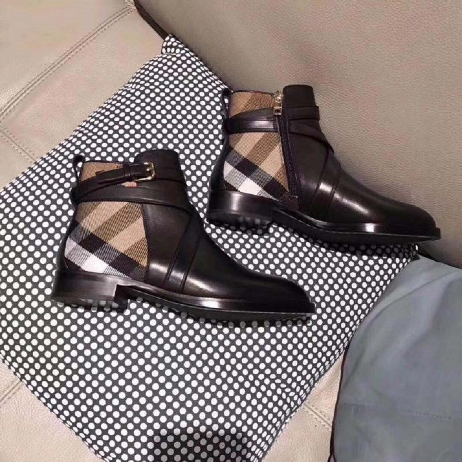 

Designer Boots Luxury Boot Genuine Leather Boots Ankle Booties Woman Short Boot Sneakers Trainers Slipper Sandals by shoebrand 052, Box