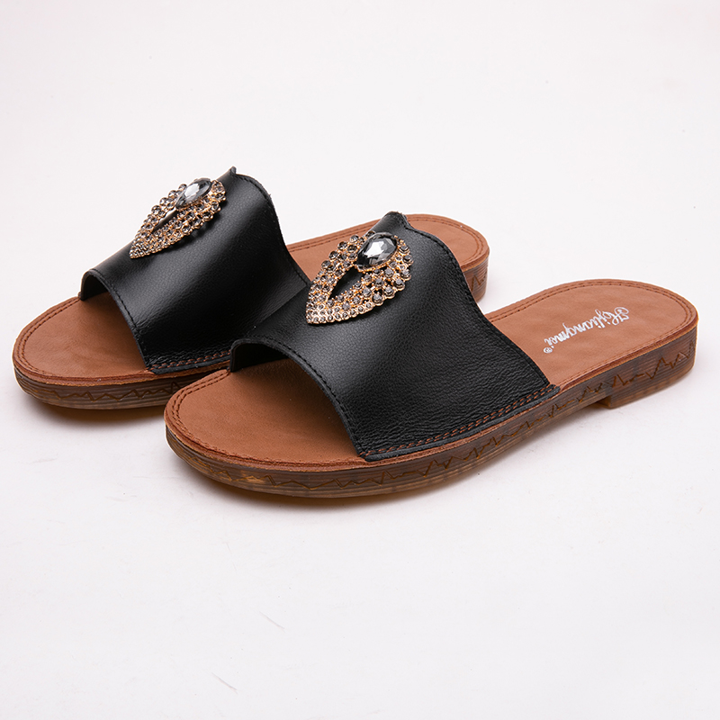 

2022 summer slippers women flat new Korean version of fashion simple atmosphere outside the beach shoes, Red
